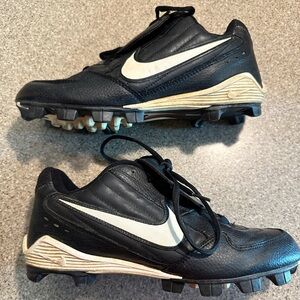 Mens Size 9 Nike 115189 Baseball/Softball Cleats